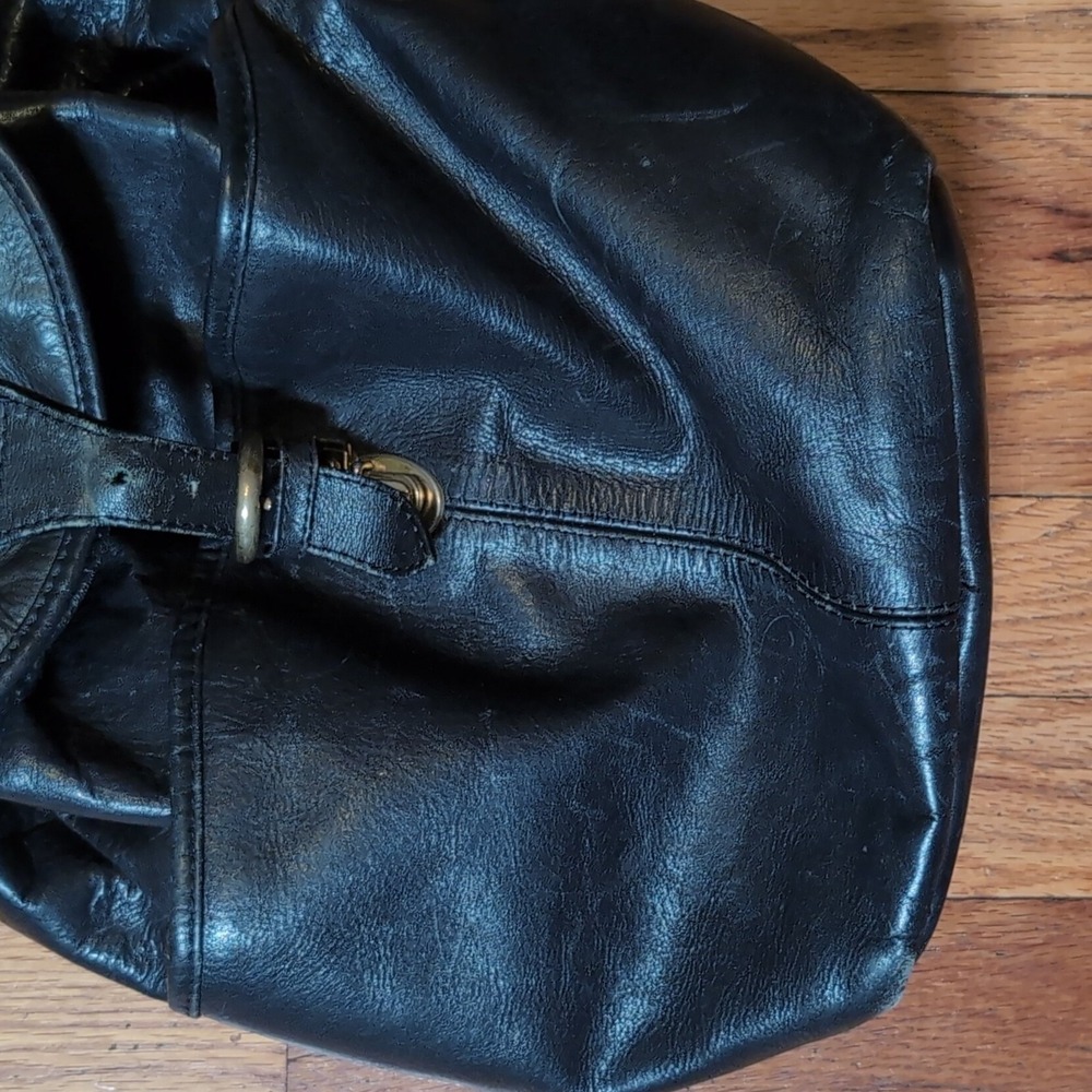 Vtg Women's Black Leather Drawstring Backpack Flap Buckle Plaid Lining HC India - Picture 3 of 8